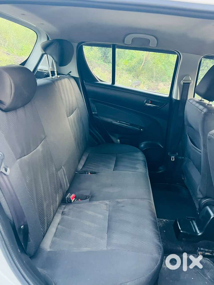Maruti Suzuki Swift Vxi + Manual, 2012, Petrol
