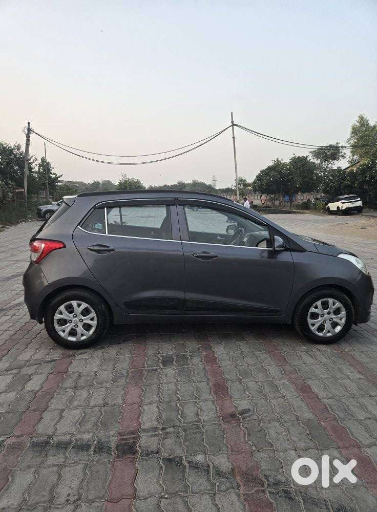 Hyundai Grand I10 Sportz, 2016, Petrol