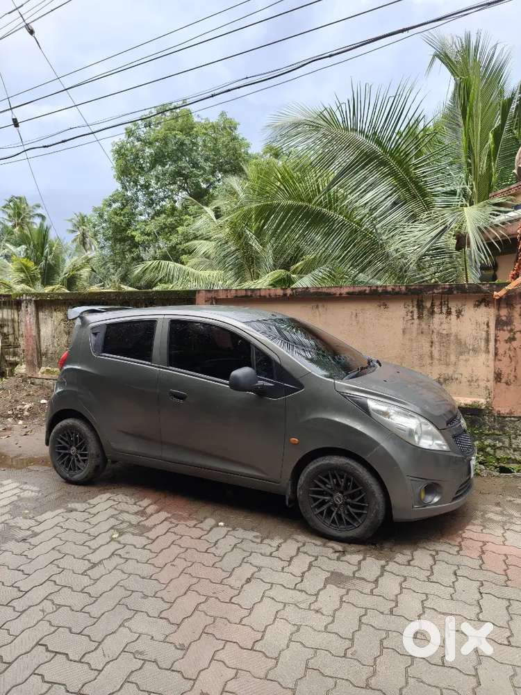 Chevrolet Beat Petrol 2012