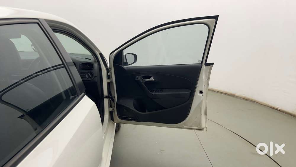 Volkswagen Polo Petrol Comfortline 1.2l, 2016, Petrol