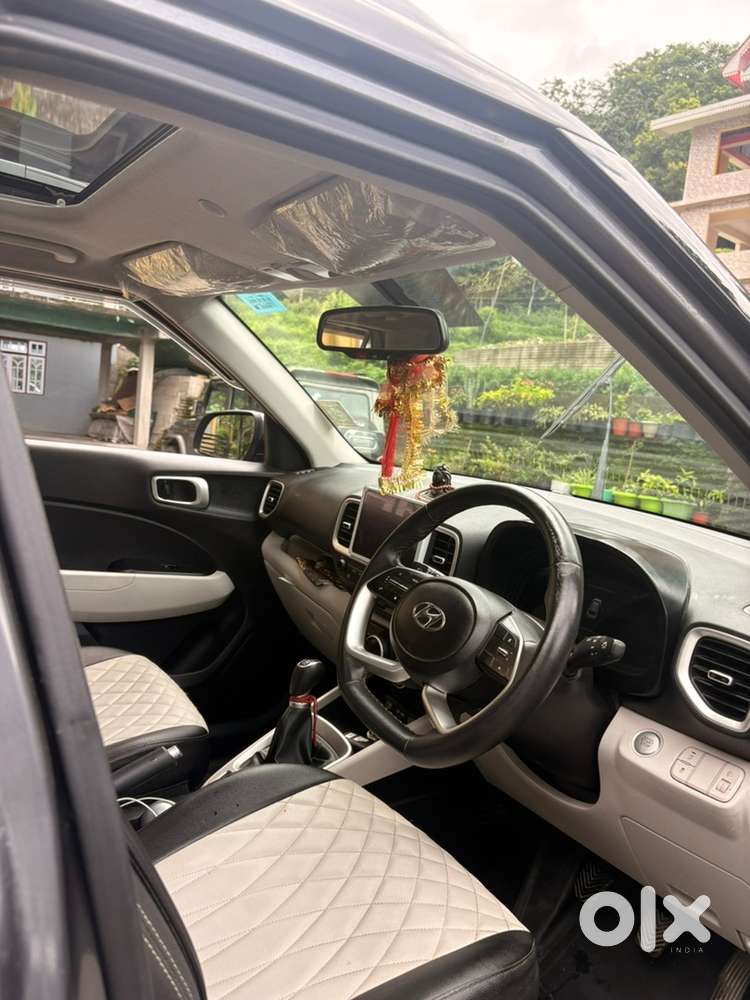 Hyundai Venue Petrol 2023