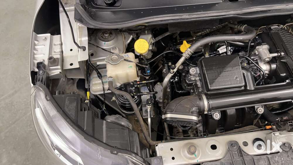 Renault Triber Rxz, 2022, Petrol