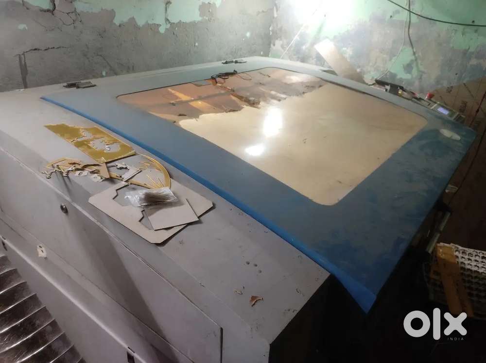 CO2 laser cutting machine and engraving machine