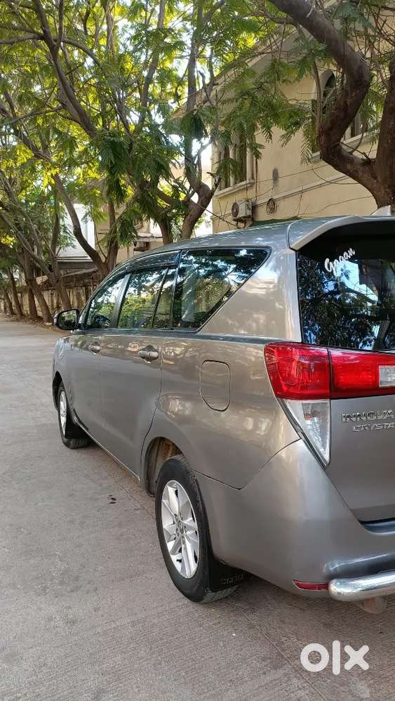 Toyota Innova Crysta 2018 Diesel 120000 Km Driven