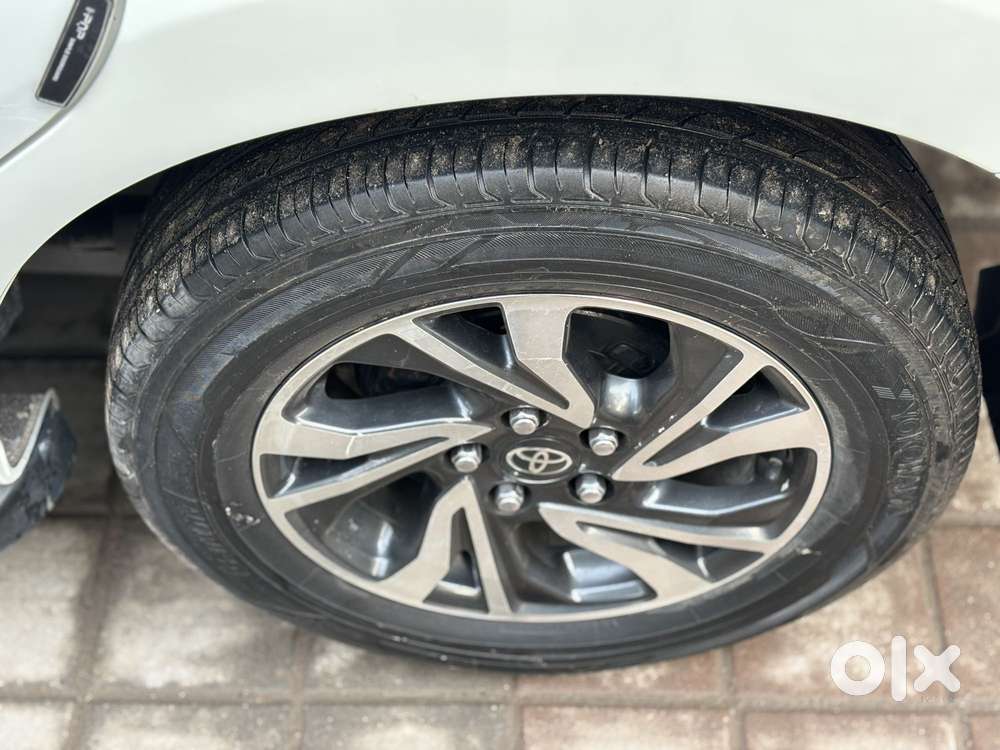 Toyota Innova Crysta [2020-ongoing] 2.4 Vx 8 Str, 2022, Diesel