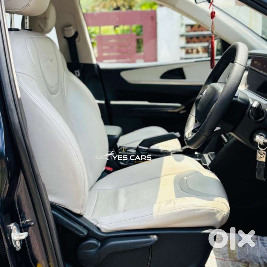 Mahindra Xuv700 2.0 Ax 5 Petrol At Str, 2022, Diesel