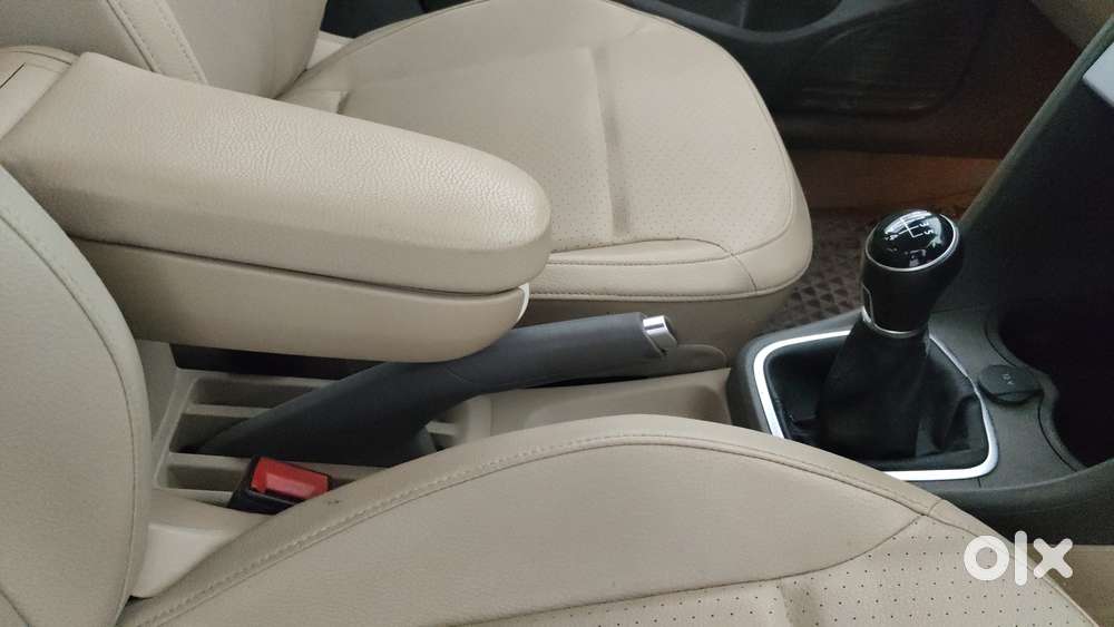 Volkswagen Vento 1.6 Highline, 2016, Petrol