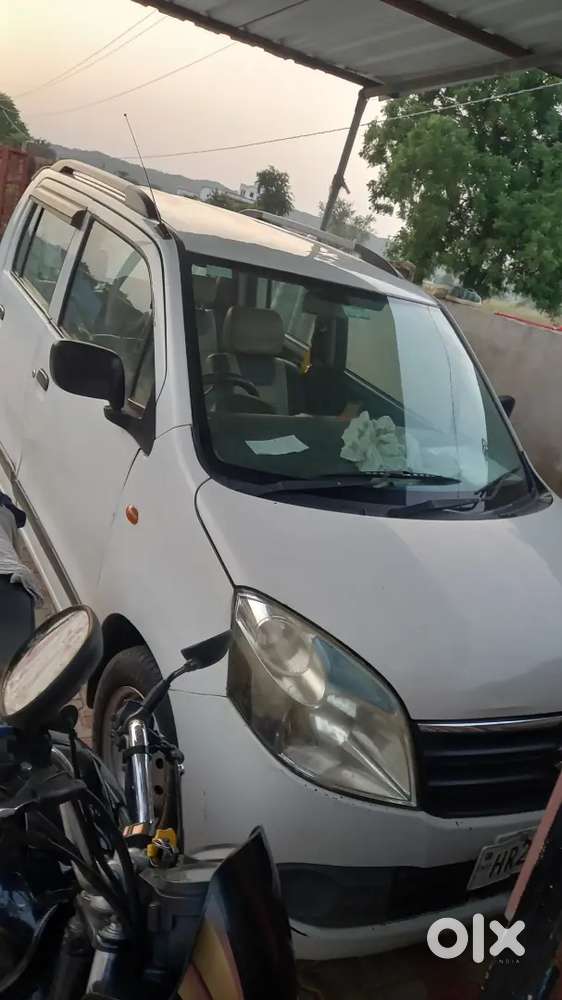 Center Locking , Brand New Tyre Front , Battery Under Warranty