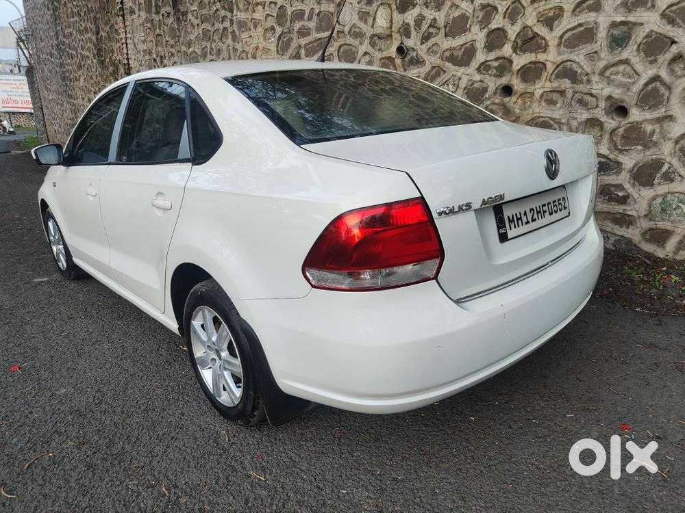 Volkswagen Vento 2010-2013 Petrol Highline, 2011, Petrol