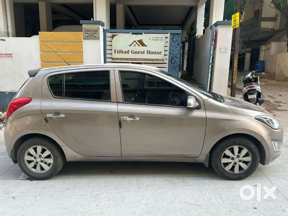 Hyundai I20 2013 Diesel 100000 Km Driven Push Button Start Top