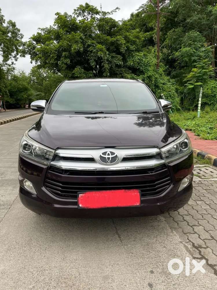 Toyota Innova Crysta 2.8 Zx At 7 Seater, 2016, Diesel
