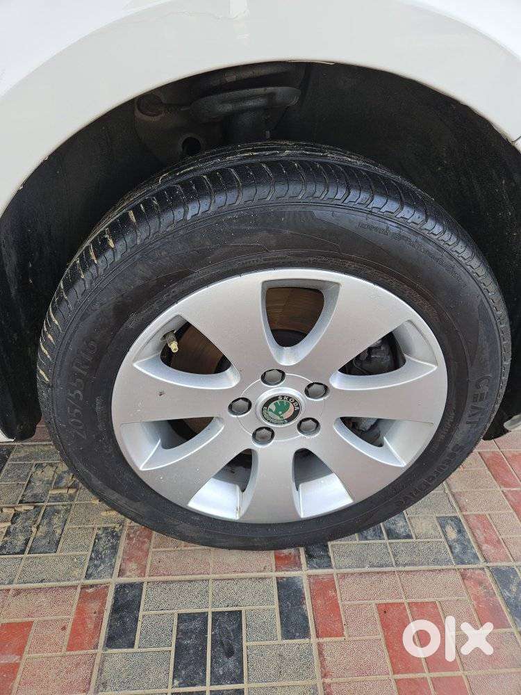 Skoda Superb 1.8 Elegance Tsi At, 2012, Petrol