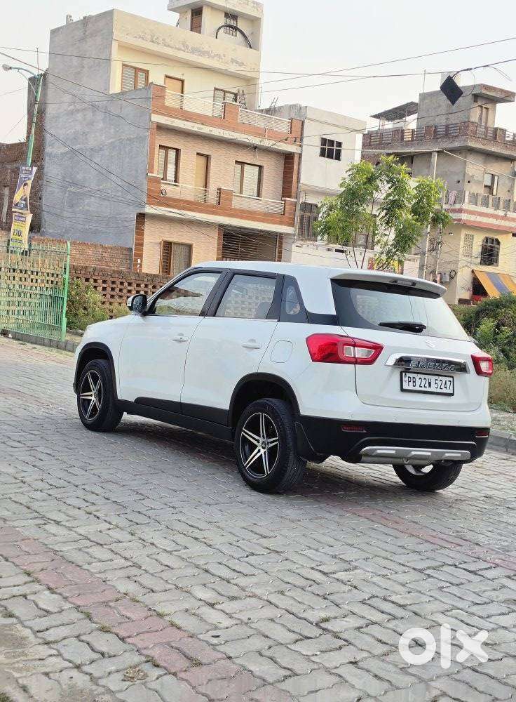Maruti Suzuki Brezza 1.5 Zxi Smart Hybrid, 2021, Petrol