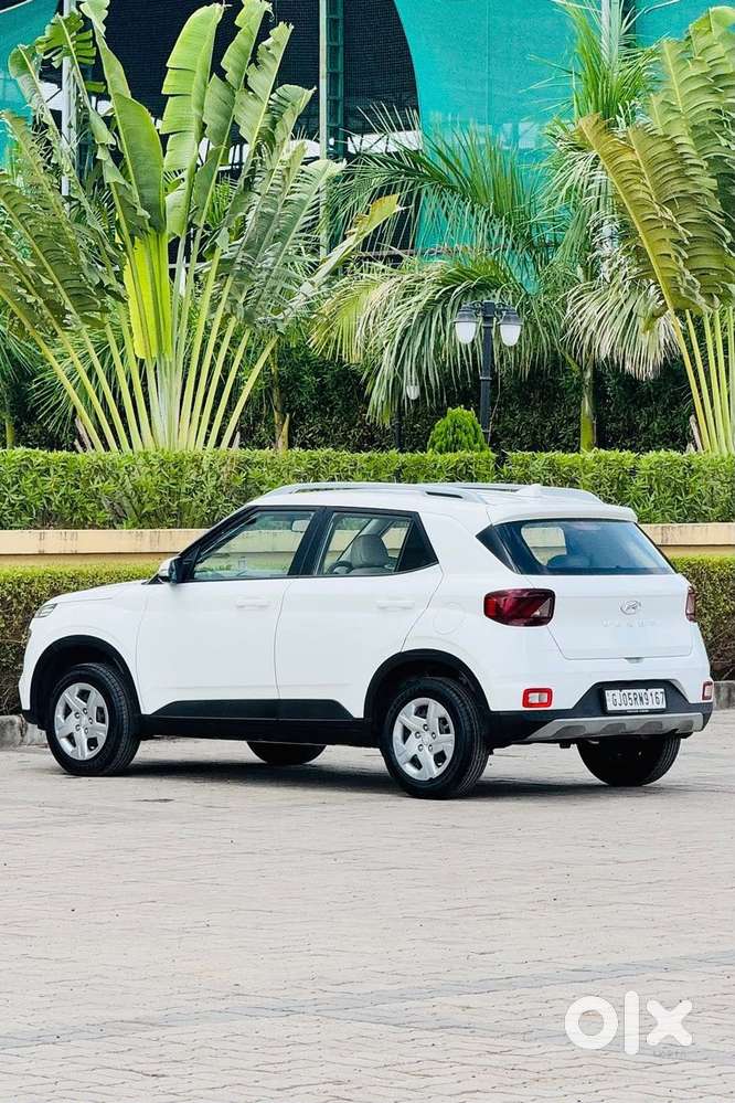 Hyundai Venue 1.2 S (o), 2021, Petrol