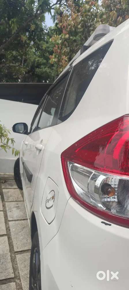 Maruti Suzuki Ertiga Zx+ 2017 Petrol 83000 Km Driven.good Condition