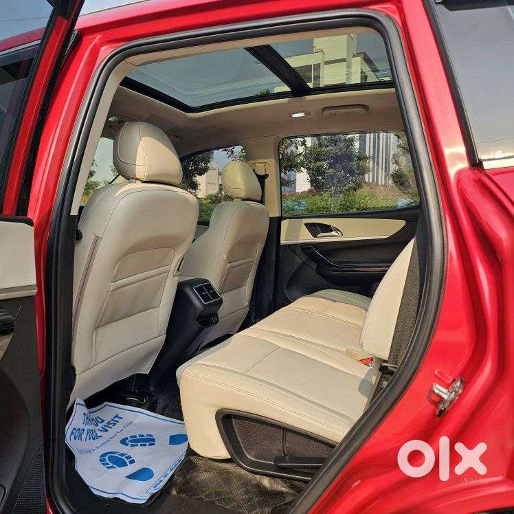 Mahindra Xuv700 2.2 Ax 7 Diesel At Str, 2024, Diesel