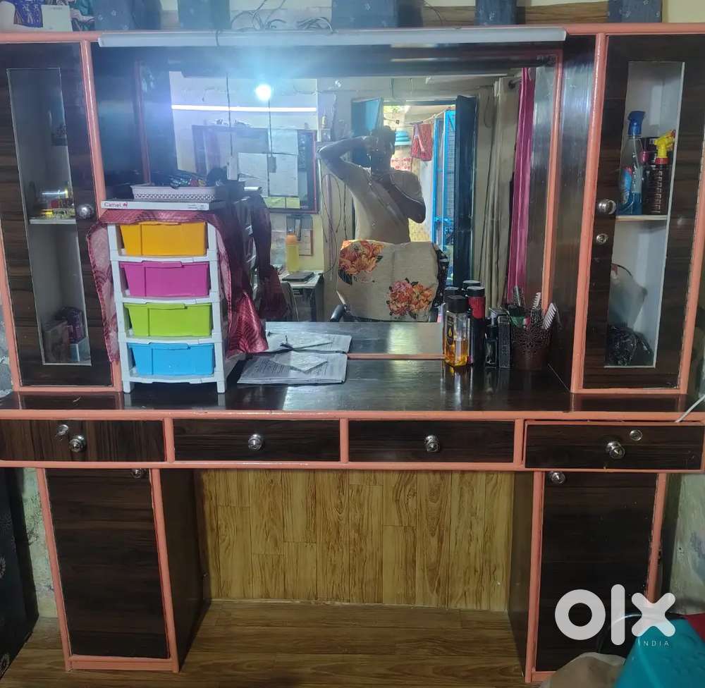 Parlour setup furniture