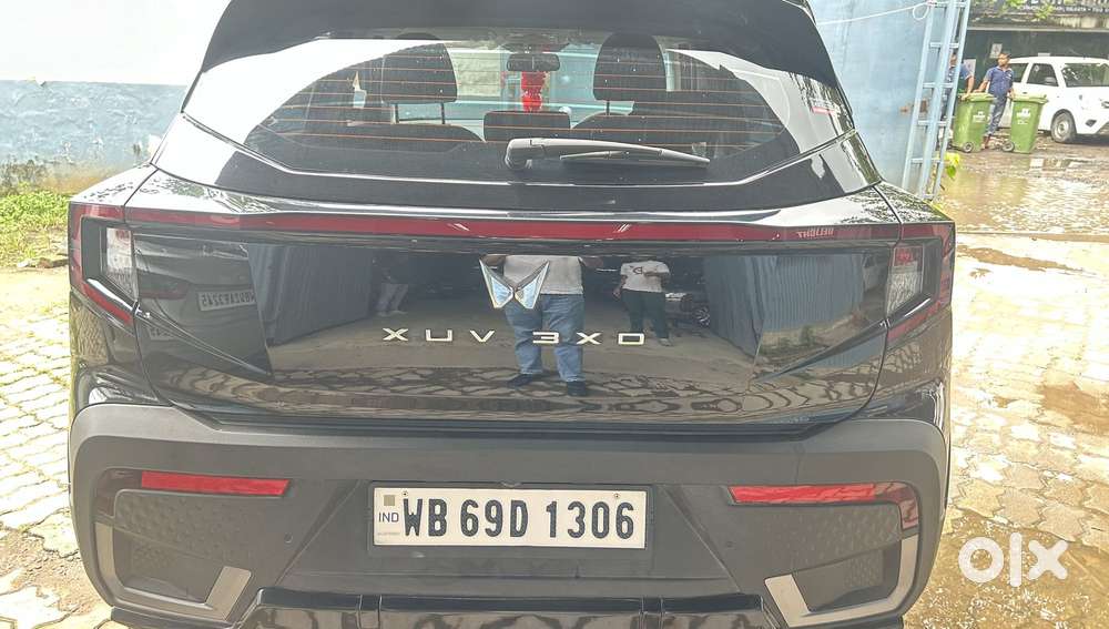 Mahindra Xuv 3xo Ax5 Pm Mt, 2025, Petrol
