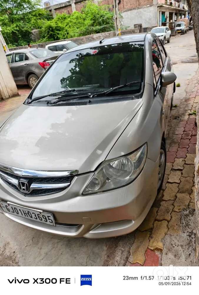 * Honda City વેચવાની છે *

 ગાડીની માહિતી

 ગાડી : Honda C