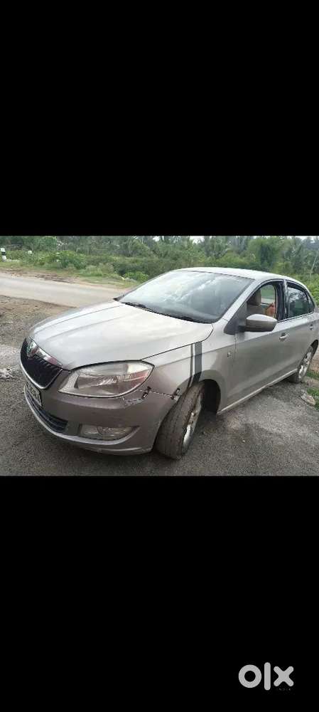Skoda Rapid Elegance 2012 Diesel Manual