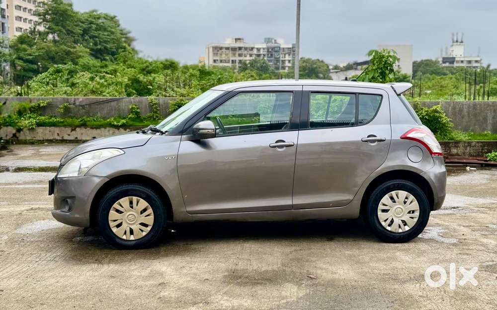 Maruti Suzuki Swift Vxi + Manual, 2012, Petrol