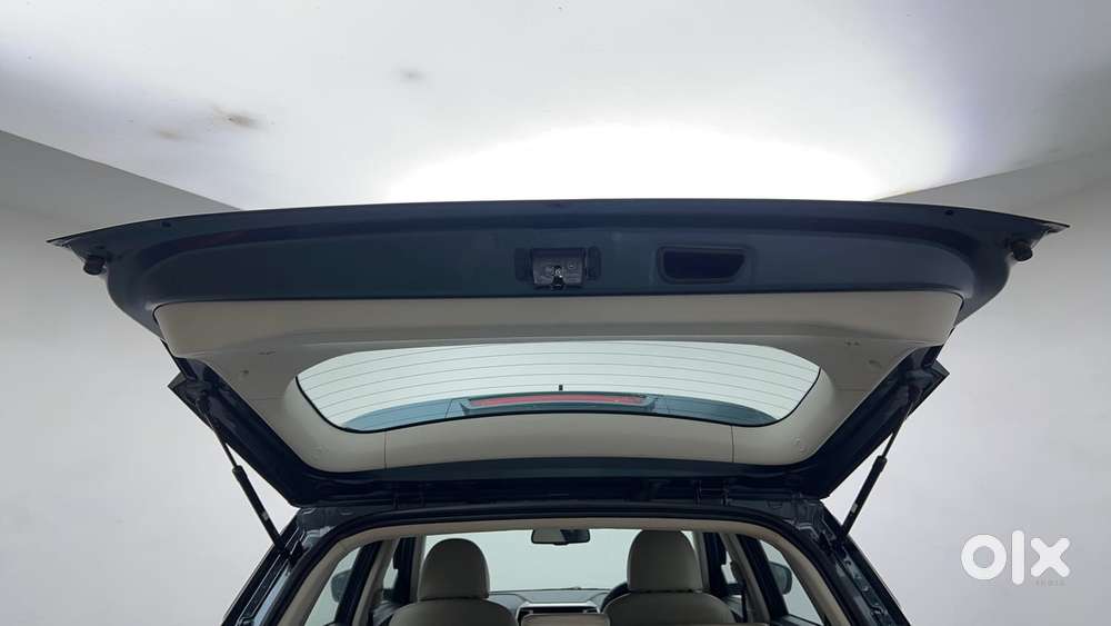 Mahindra Xuv300 W8 Option, 2023, Petrol