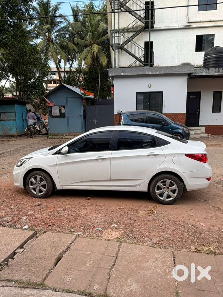 Hyundai Fluidic Verna 2015