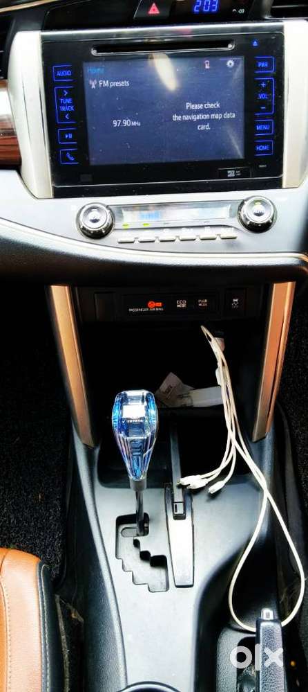 Toyota Innova Crysta, 2017