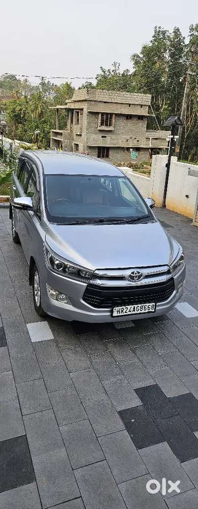 Toyota Innova Crysta 2016 Diesel Well Maintained