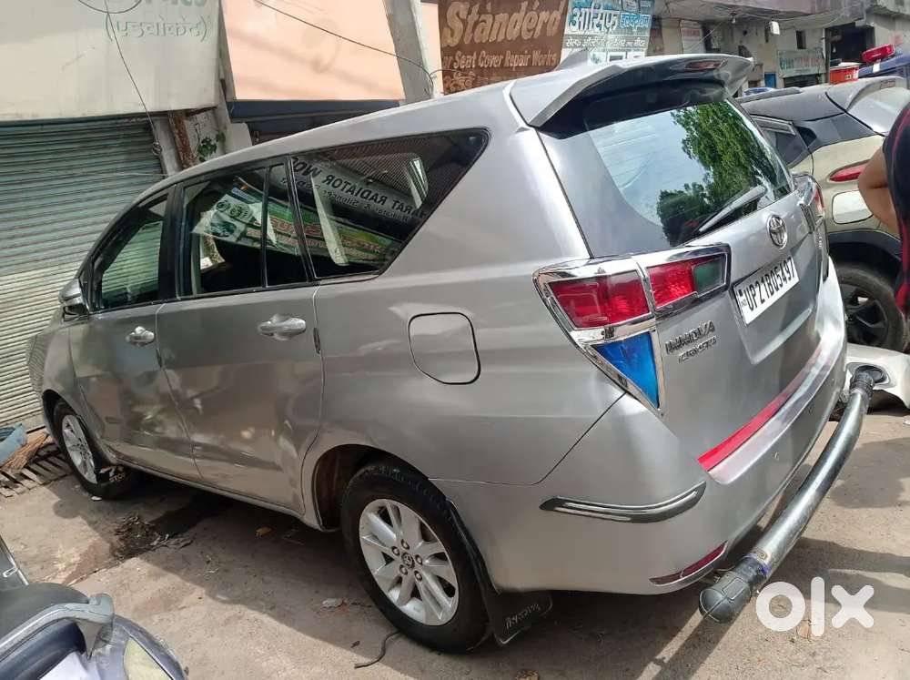 Toyota Innova Crysta 2017 Model 2nd Owner 8 Seater Meerut Rto Register