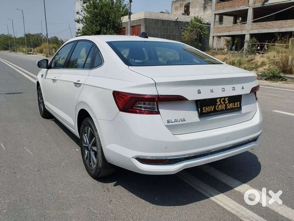Skoda Slavia 1.0 Tsi Style At, 2023, Petrol