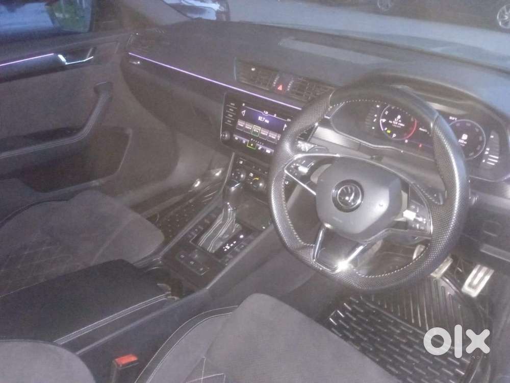 Skoda Superb Petrol 2022