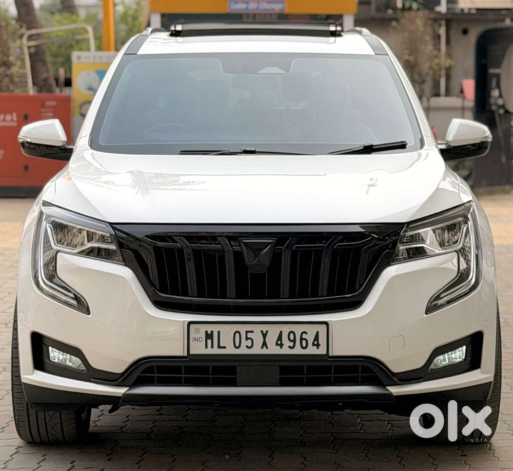 Mahindra Xuv700 2.0 Ax 7 Petrol Mt Str, 2022, Petrol