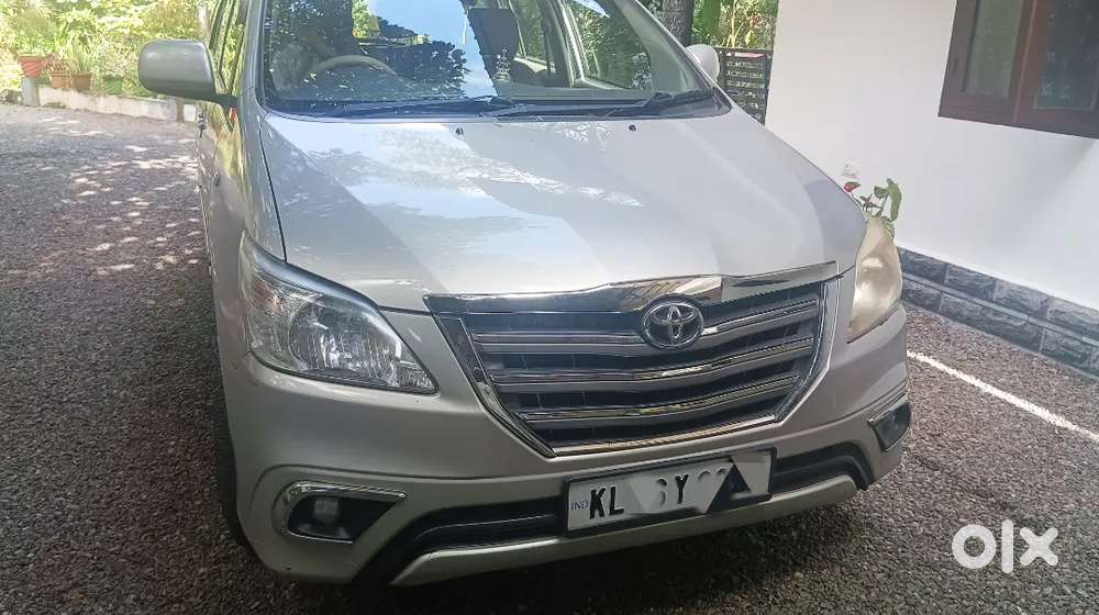 Toyota Innova 2012 Diesel 153000 Km