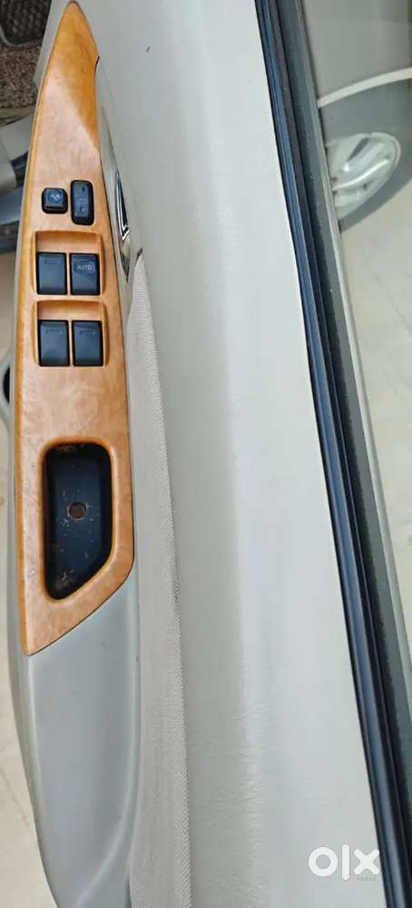 Toyota Innova 2012