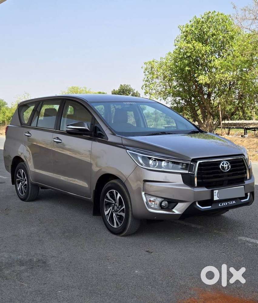 Toyota Innova Crysta [2020-ongoing] 2.4 Vx 8 Str, 2023