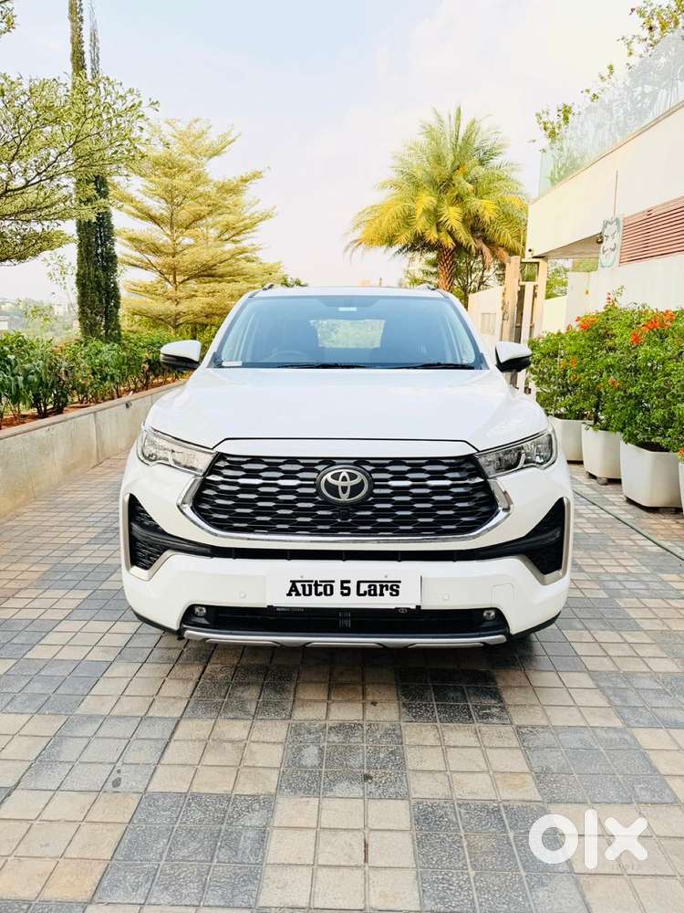 Toyota Innova Hycross 2.0 Zx Hybrid 7 Str, 2025, Petrol