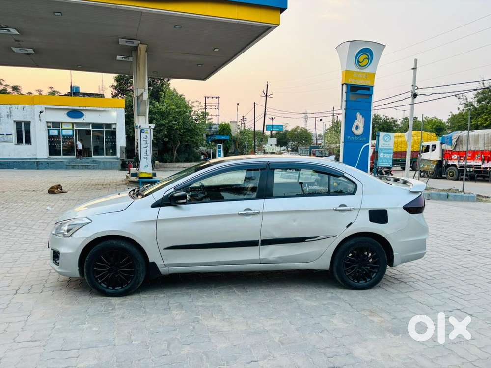 Maruti Suzuki Ciaz Zdi Shvs, 2017, Petrol