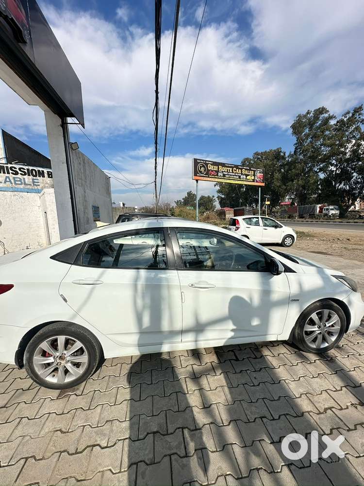Hyundai Fluidic Verna 2011 Diesel Manual
