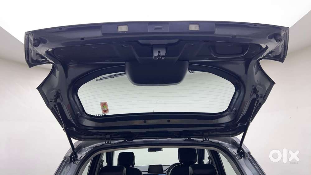 Tata Punch 1.2 Revotron Creative Dual Tone, 2022, Petrol