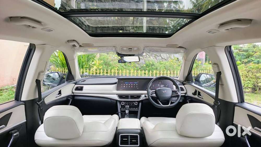 Mahindra Xuv700, 2022, Diesel