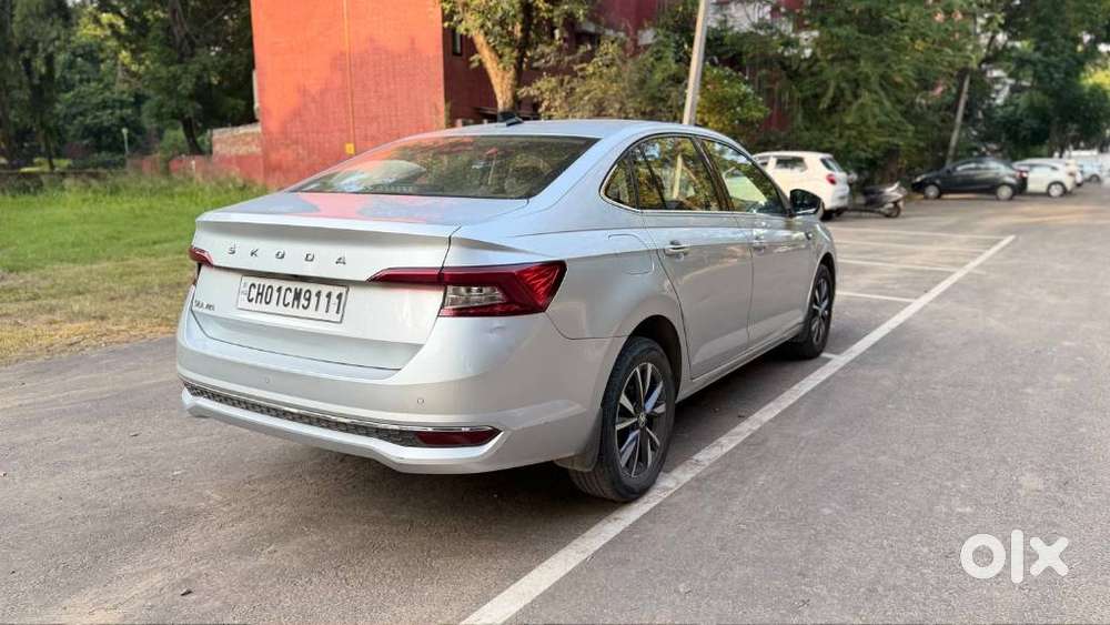 Skoda Slavia 1.0 Tsi Style At, 2022, Petrol