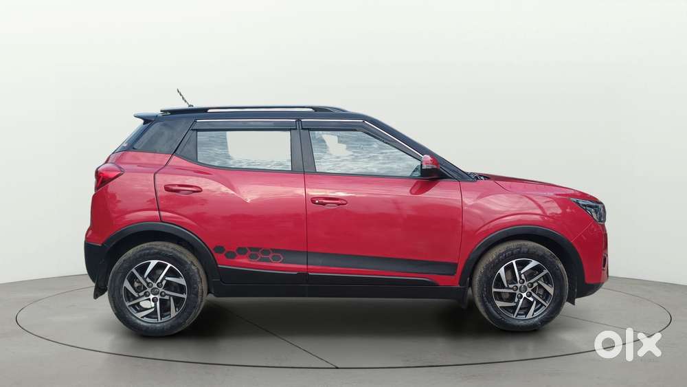Mahindra Xuv300 W8 (o) 1.5 Diesel Amt, 2022, Diesel