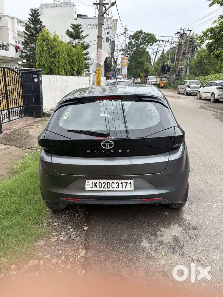 Tata Altroz Petrol Manual 2023 Variant