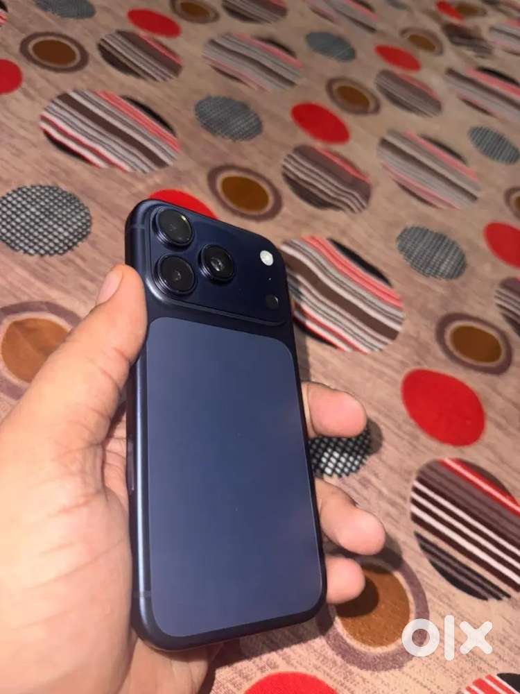 iPhone 17 pro max 256gb deep blue colour