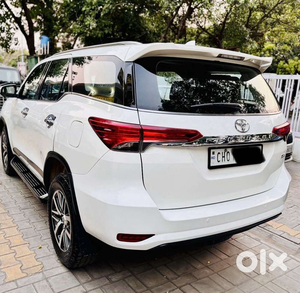Toyota Fortuner 4x4 Manual Limited Edition, 2019, Diesel