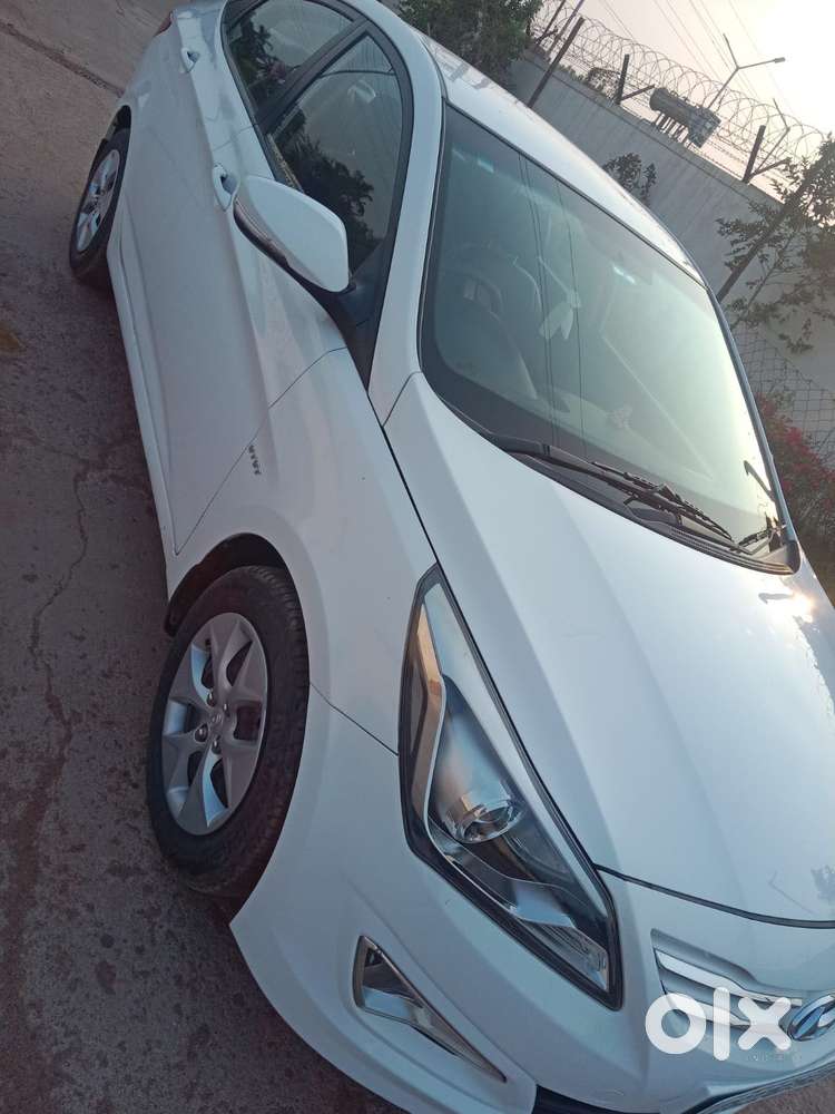 Hyundai Verna 1.6 Vtvt Sx, 2016, Petrol