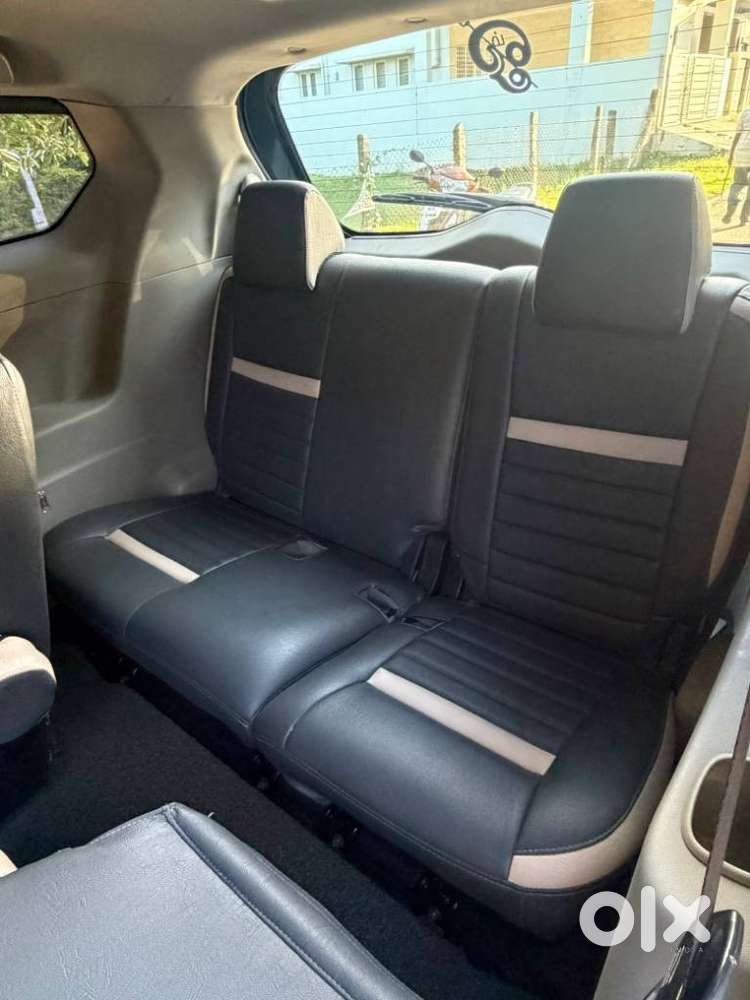 Mahindra Marazzo M4, 2019, Diesel