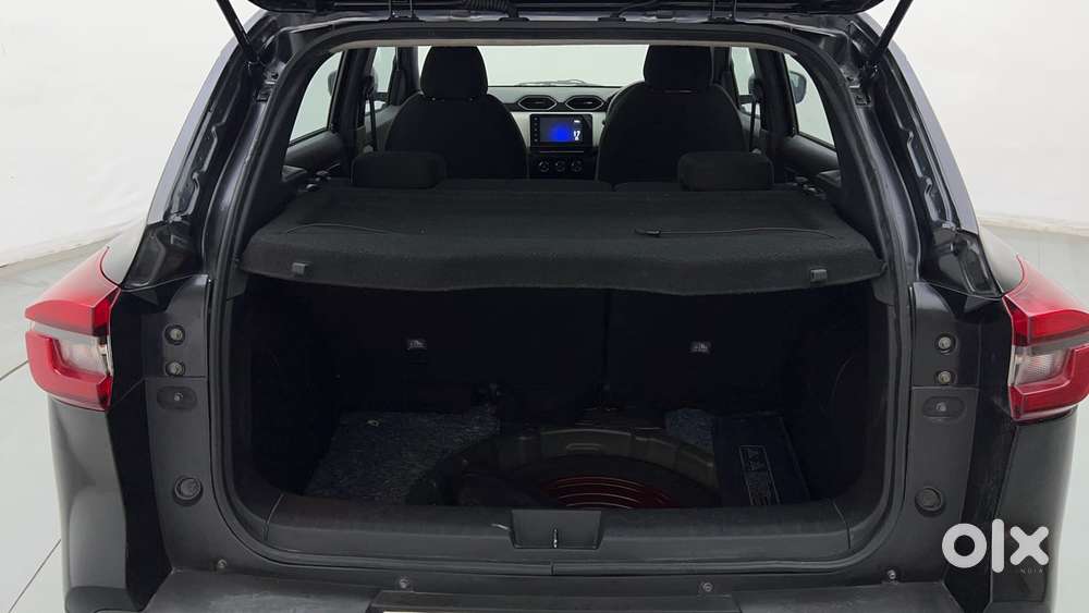Nissan Magnite 1.0 Xv, 2022, Petrol