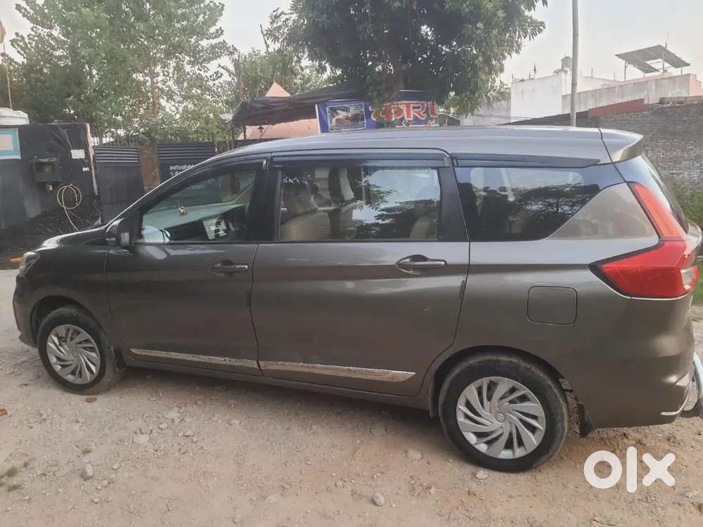 Maruti Suzuki Ertiga Vxi 2025